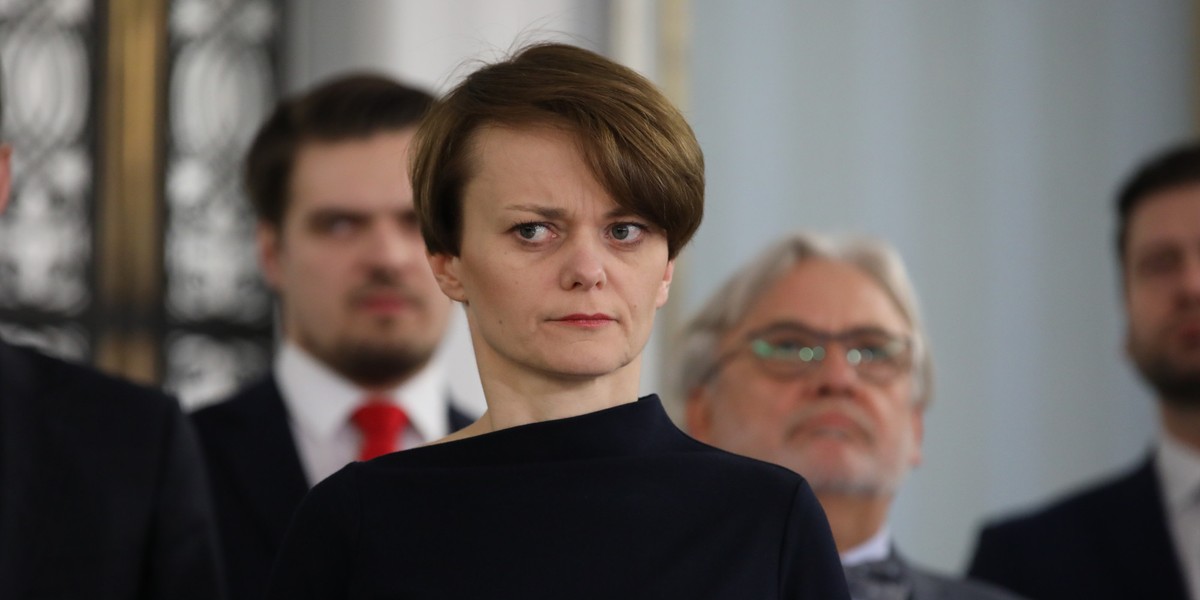 Jadwiga Emilewicz jest ministrem rozwoju. Porozumienie Jarosława Gowina rekomendowało ją na nową wicepremier. 9 kwietnia prezydent Andrzej Duda podpisał jej nominację. 