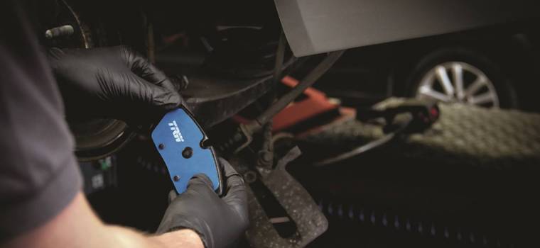 TRW Electric Blue - specjalne klocki do aut elektrycznych i hybrydowych