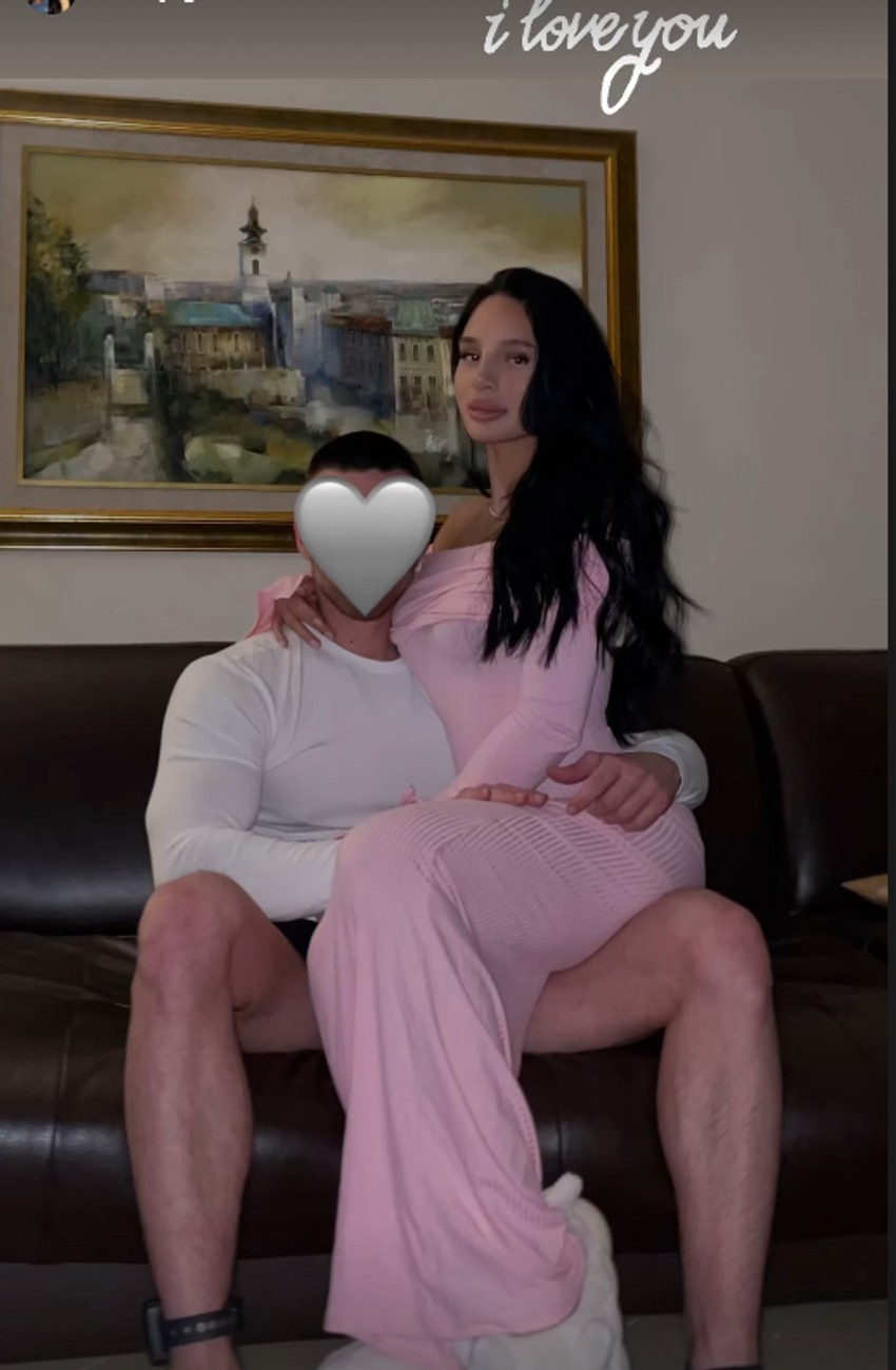 Nina Đogani sa dečkom proslavila Novu godinu