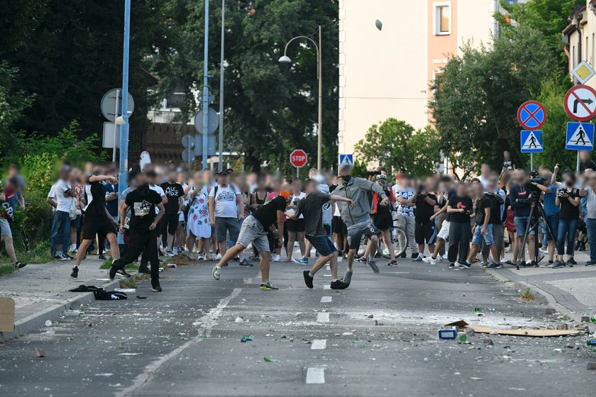 Zamieszki w Lubinie po śmierci 34-letniego Bartka