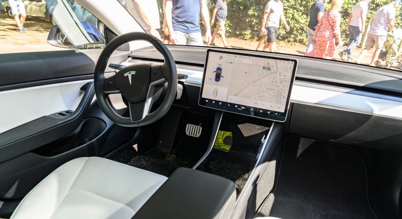 A driver says Autopilot drove his Tesla into an active train track, according to a police report from a town outside Sacramento.Sjoerd van der Wal/Getty
