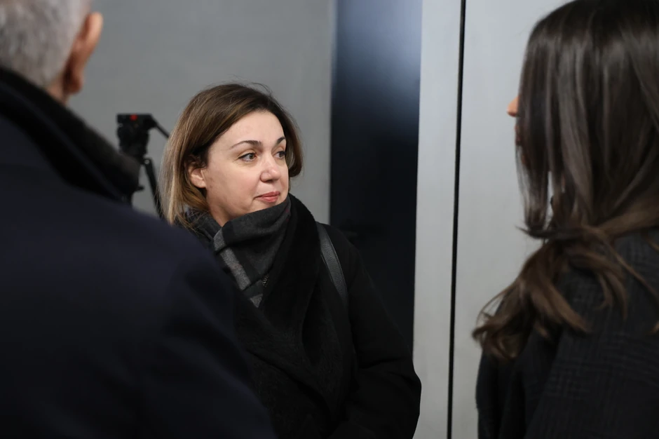 Miljana Kecmanović u zgradi Palate pravde pred početak prvog ročišta u krivičnom postupku