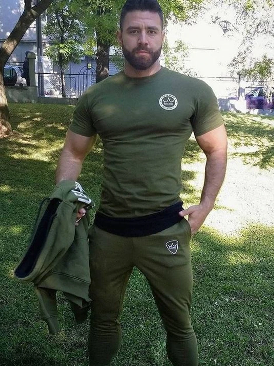 Miloš Vučić, Sanjin brat