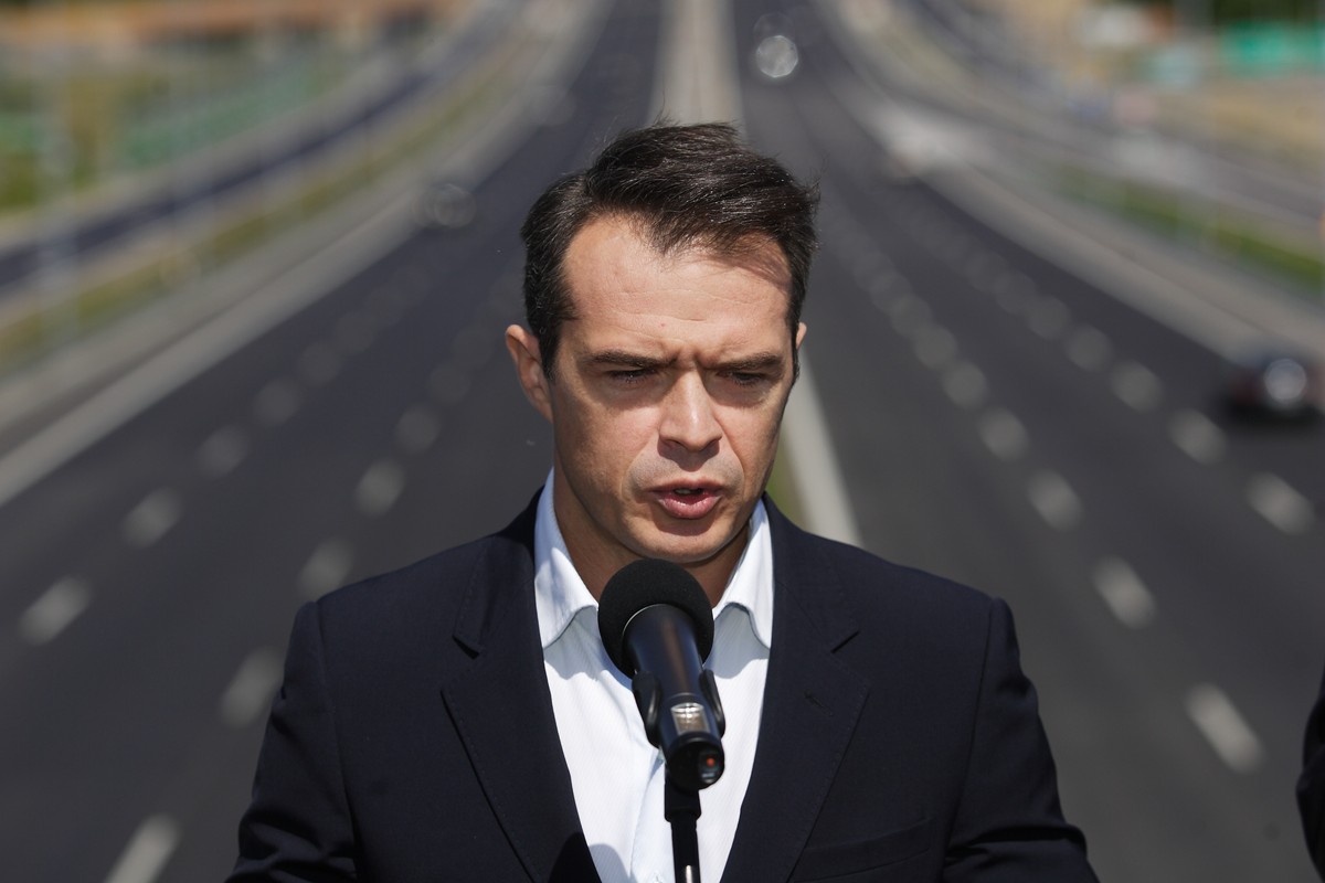 Minister Nowak ratuje się od porażki. Tym razem nie odpuści nowych egzaminów na prawo jazdy