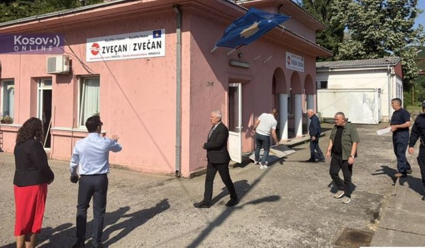 Železnička stanica Zvečan