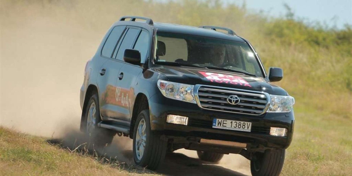 Toyota Land Cruiser: jej wysokość V8