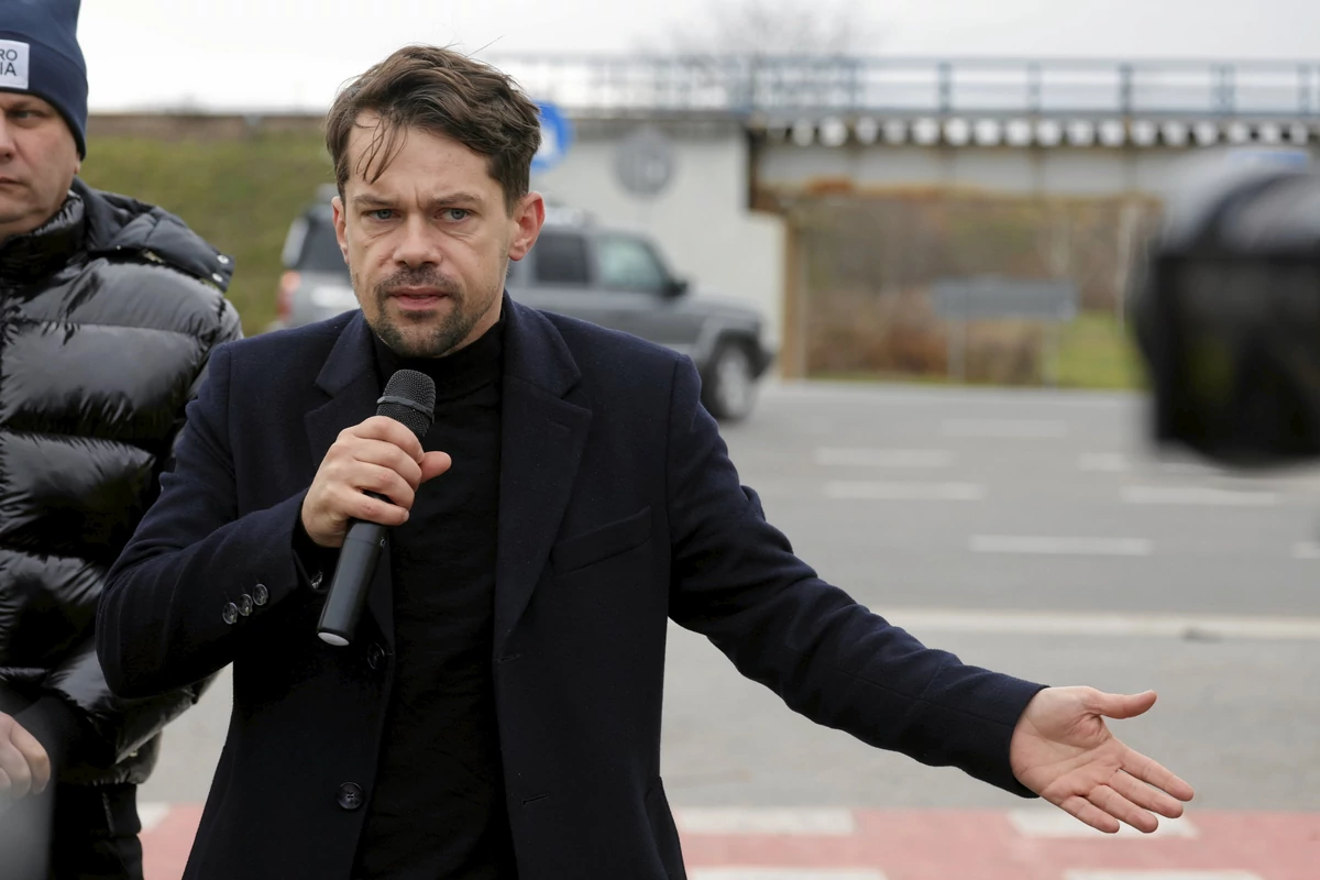  Kołodziejczak ma propozycję dla Zełenskiego. Niech podstawi autobus pod galerię jakąś w Warszawie