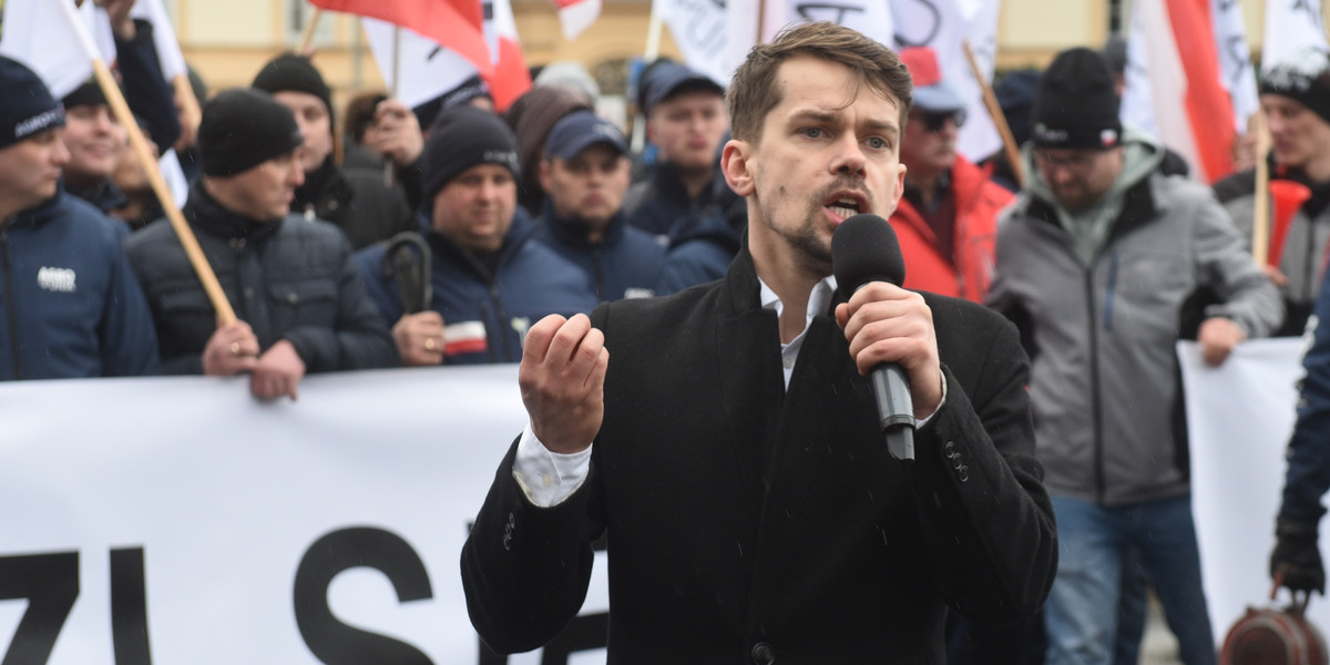 Michał Kołodziejczak, lider AgroUnii ostrzega przed strajkami. 