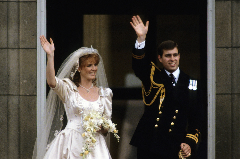 Książę Andrzej i Sarah Ferguson wzięli ślub 35 lat temu. Historia związku  [ZDJĘCIA] - Kobieta