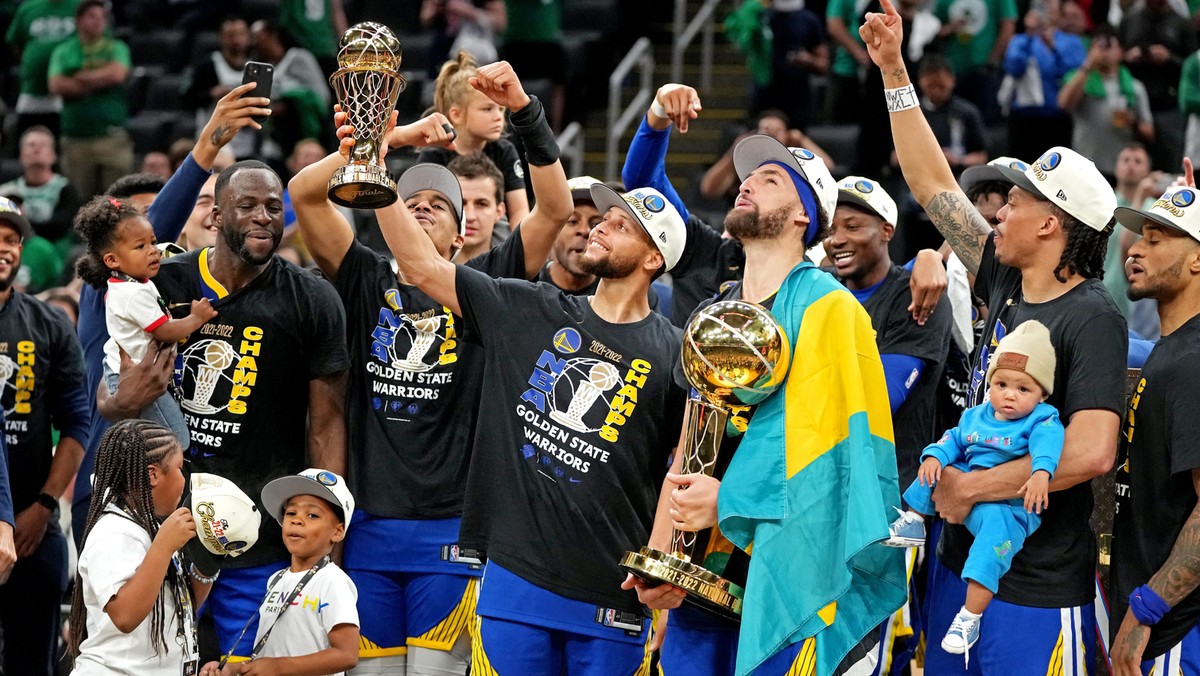 Powrót na szczyt! Golden Warriors odzyskali mistrzostwo NBA Powrót na szczyt! Golden Warriors odzyskali mistrzostwo NBA