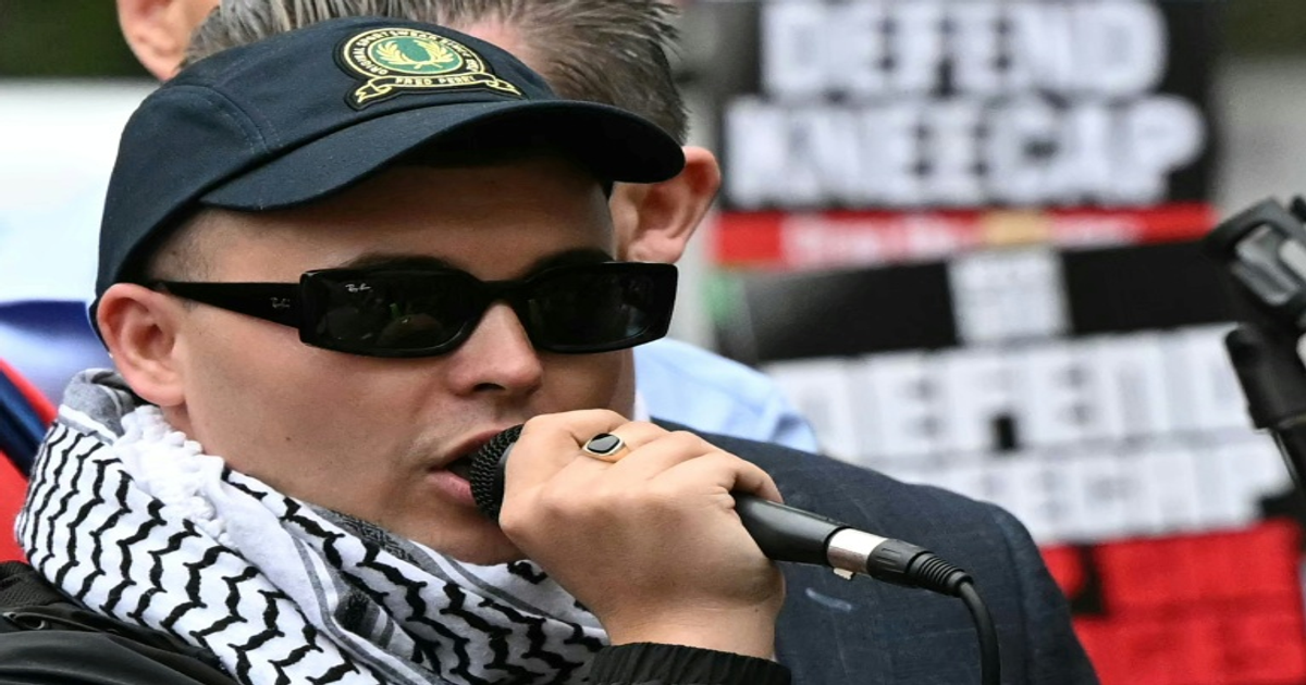 Mo Chara (Kneecap) au tribunal pour soutien au Hezbollah