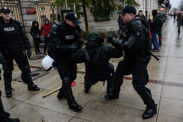 Zamieszki podczas antyfaszystowskiej demonstracji 'Razem przeciwko nacjonalizmowi'