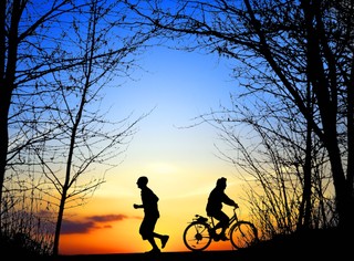 Dlaczego Polacy nie ćwiczą fizycznie? [RAPORT]