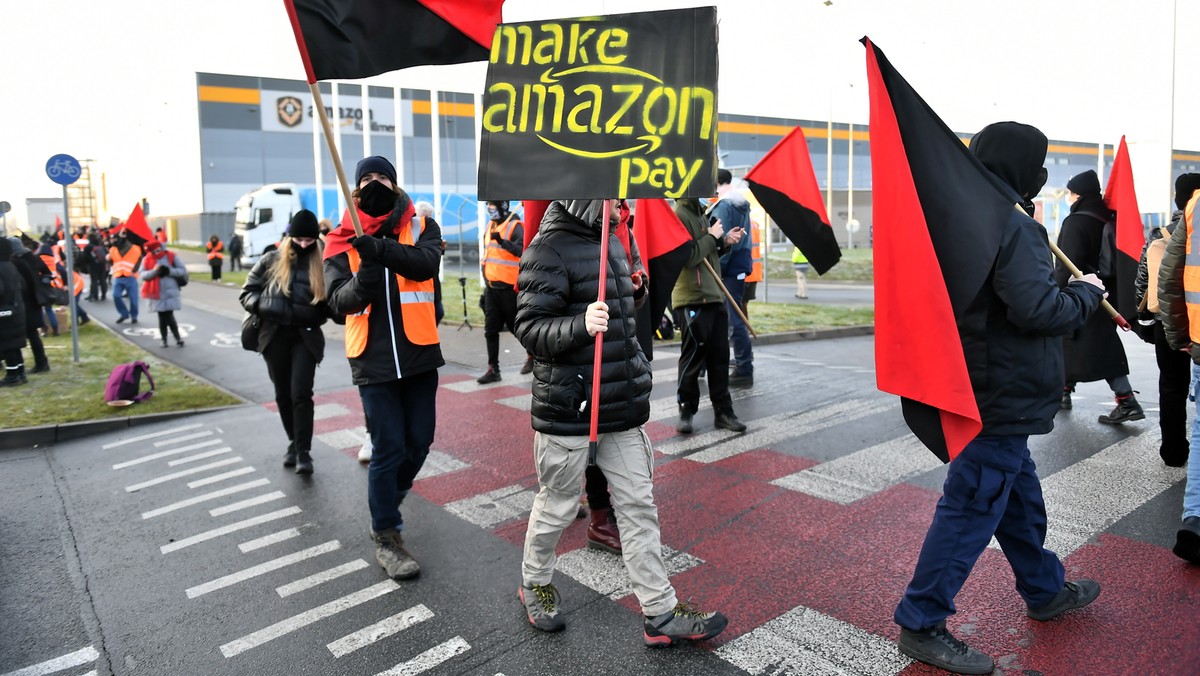 Zarzuty związkowców w stronę Amazona. "Firma szuka sposobu"