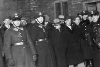 Król warszawskich sutenerów. Za swoją działalność rok przesiedział w Berezie Kartuskiej