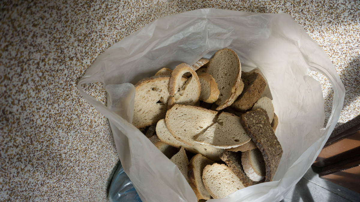 Co zrobić z suchym chlebem? Jak wykorzystać czerstwe pieczywo?