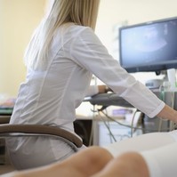 Császármetszés miatti összenövéseket lehet látni ultrahangon? Az orvos válaszol