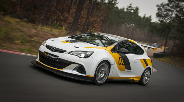 Opel wraca do sportu samochodowego! Astra OPC z Polski i adam w rolach głównych