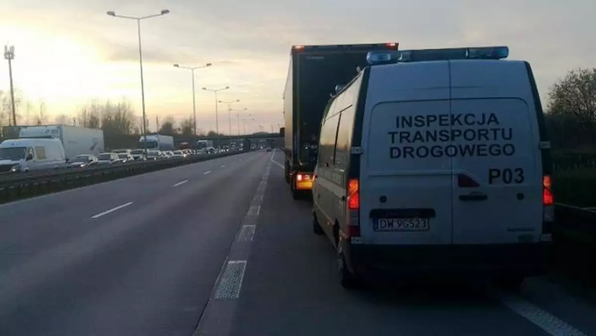 Przez 2 km cofał TIR-em na autostradzie