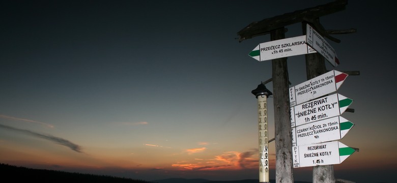 Czesi zamykają część Karkonoszy przed Polakami. Mają dość zbieraczy borówek