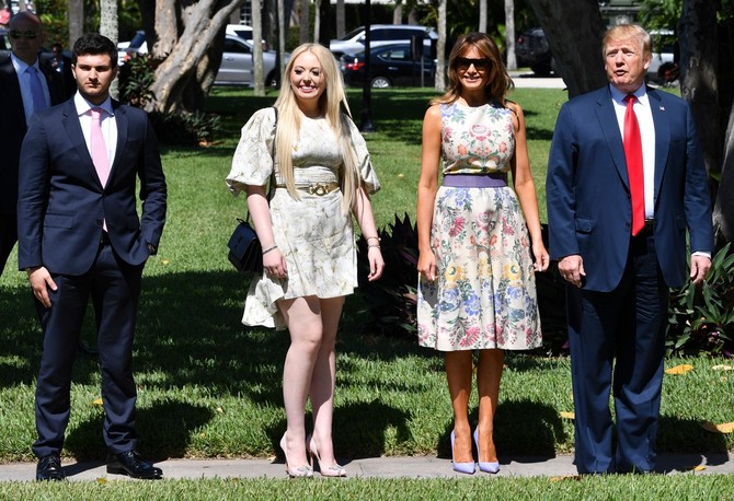 Tifani Tramp sa dečkom Majklom Bulosom i Melanijom i Donaldom Trampom
