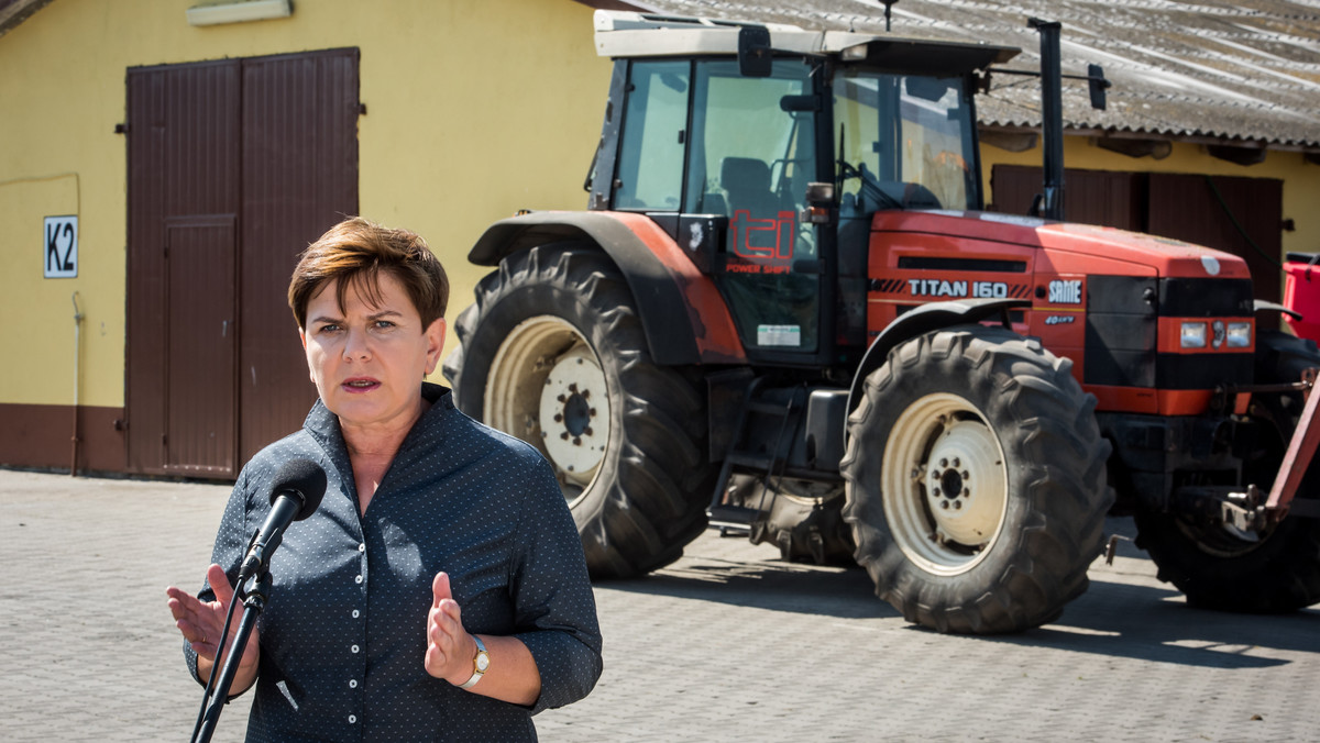 Politycy PO i PSL zostawili polską wieś bez wsparcia, rolnikom są składane tylko puste obietnice - oceniła kandydatka PiS na premiera Beata Szydło. Dodała, że jeżeli zostanie premierem, to rolnictwo będzie jednym z priorytetów jej rządu.