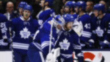 NHL: Toronto Maple Leafs zyskało punkty, ale straciło bramkarza