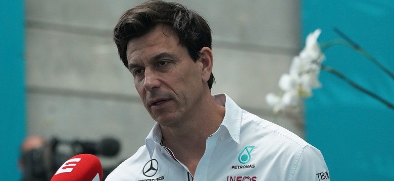 Toto Wolff chwali swoich kierowców i obiecuje modernizację bolidów