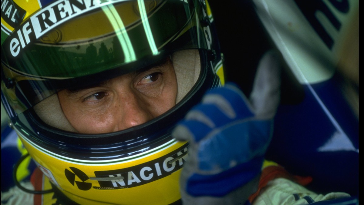 Ayrton Senna, legendarny kierowca Formuły 1, został uhonorowany specjalnym doodle stworzonym przez Google. Brazylijski kierowca wyścigowy, trzykrotny mistrz świata F1 urodził się 21 marca 1960 roku, zmarł pierwszego maja 1994 roku w Bolonii.