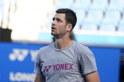 Hubert Hurkacz będzie przekazywał powodzianom po 100 euro. Zobacz, za co