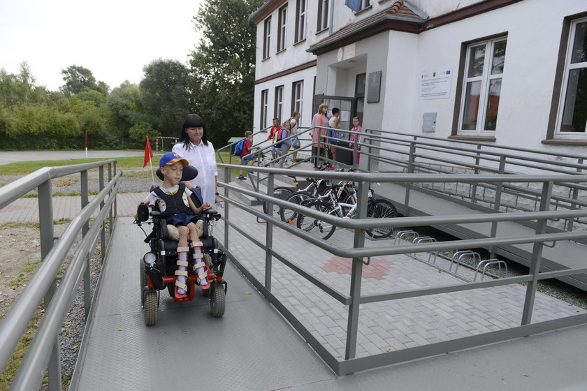 Szkoła jest przystosowana do potrzeb niepełnosprawnych