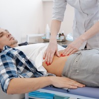 Vastagbélrák: ilyen ételek növelhetik férfiaknál a daganat esélyét