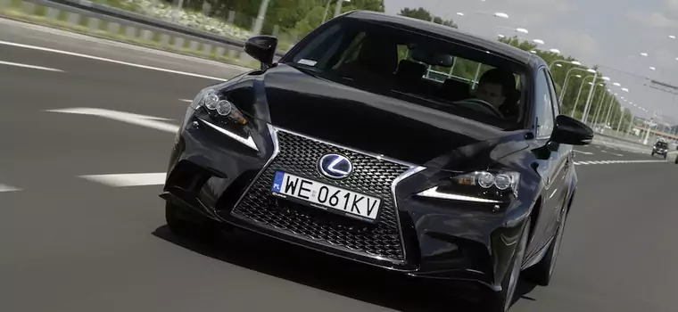 Lexus IS 300h F Sport - Napęd godny uznania