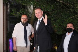 Polonia i Amerykanie LGBT protestują przeciw wizycie Dudy w USA