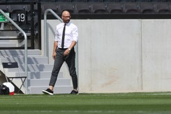 Trener Stolarczyk do pistoletów piłkarzy Jagiellonii dokłada lupę