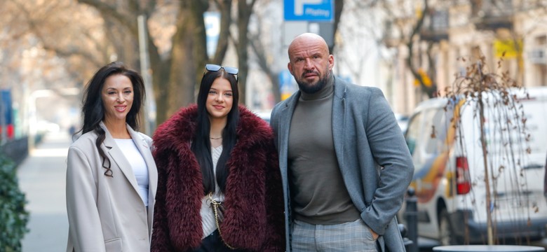Córka Tomasza Oświecińskiego ma chłopaka. Tak zdjęcie pary skomentowała jej matka [FOTO]