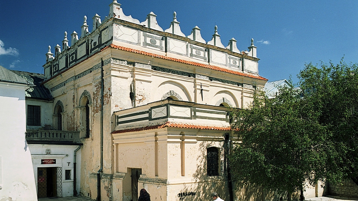 Odrestaurowana, zabytkowa synagoga otwarta została uroczyście we wtorek w Zamościu. Budynek pomieści ośrodek kultury; będzie też służył jako miejsce modlitwy dla odwiedzających miasto grup żydowskich.