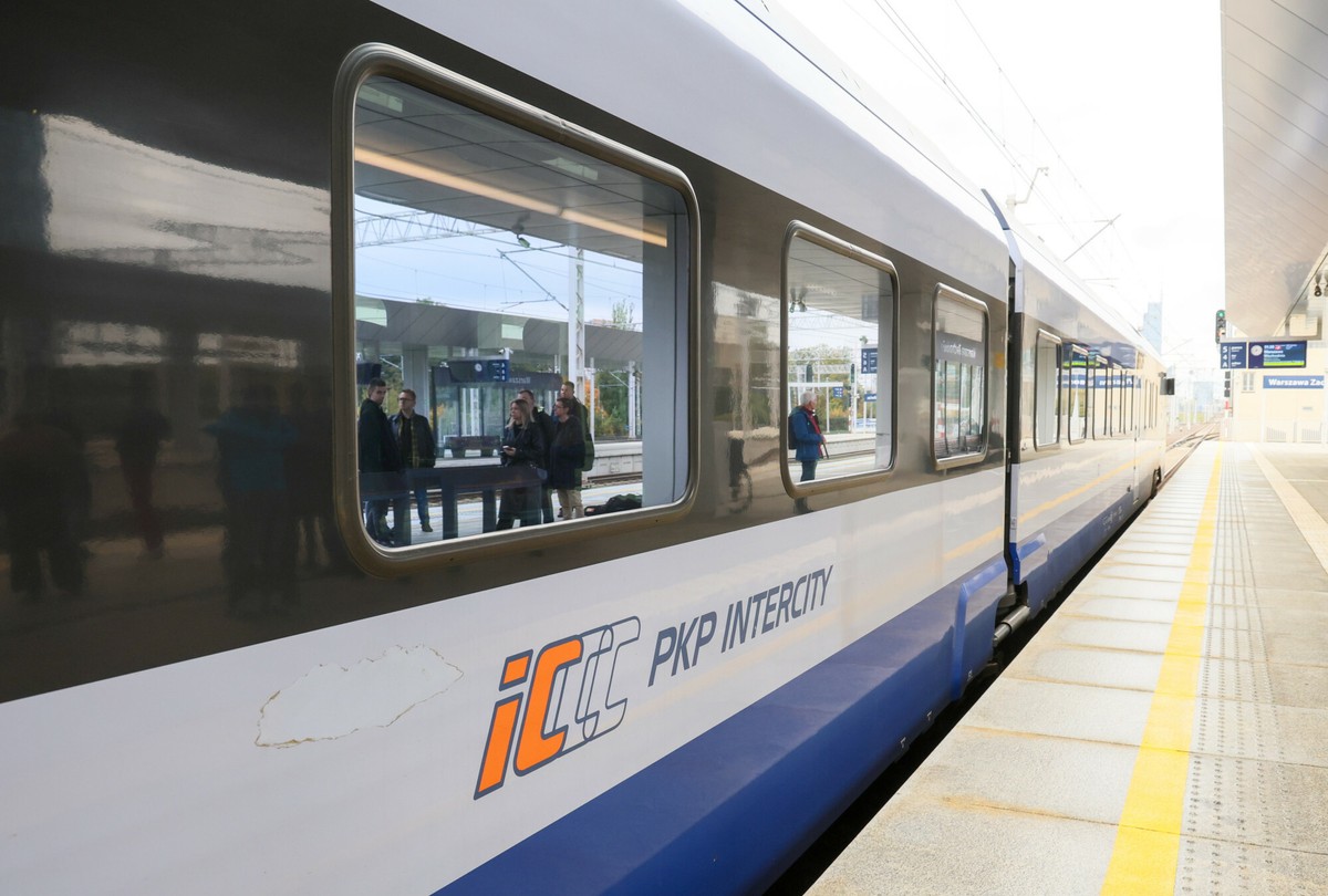 PKP Intercity zatrzyma pociągi w nocy. Mamy listę połączeń