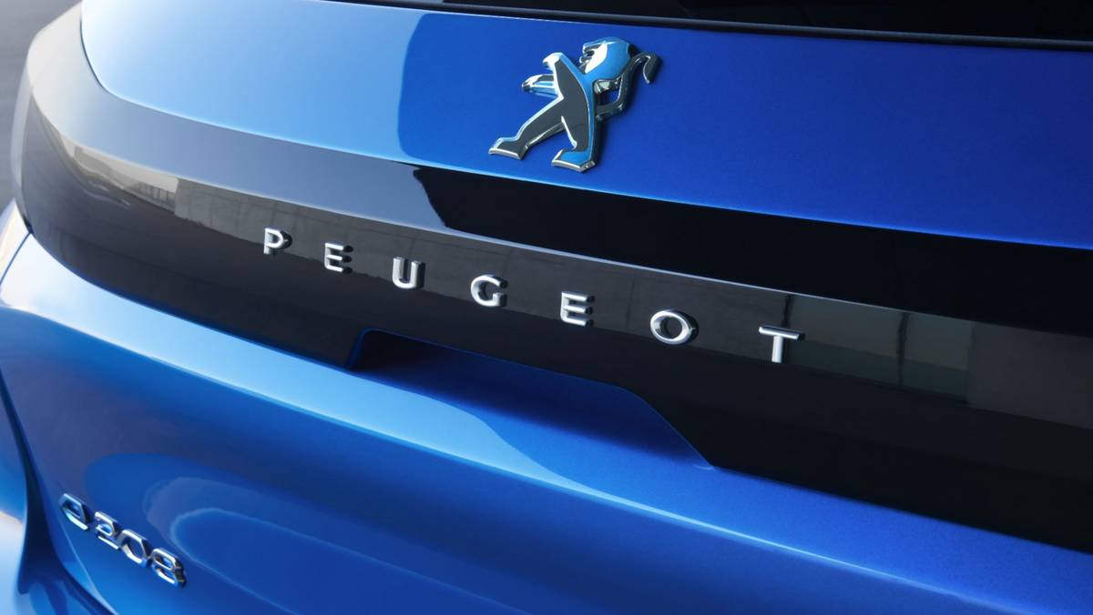 Peugeot-e208