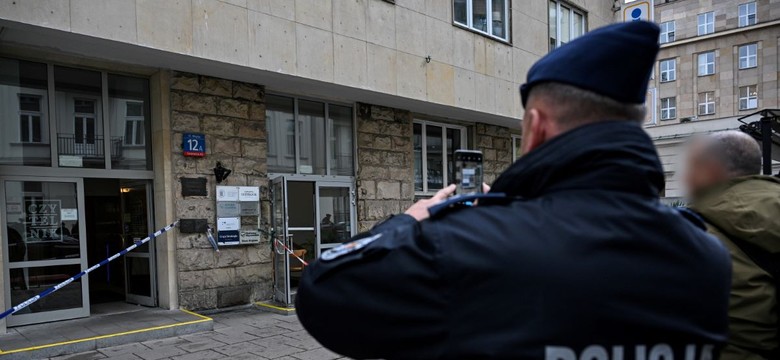 Atak na biuro PO w Warszawie. Sprawcy rzucili i podpalili koktajl Mołotowa
