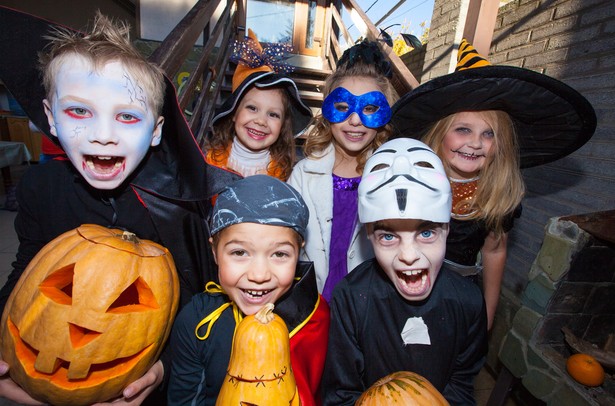 Zrób sama makijaż i strój na Halloween dla dziecka!