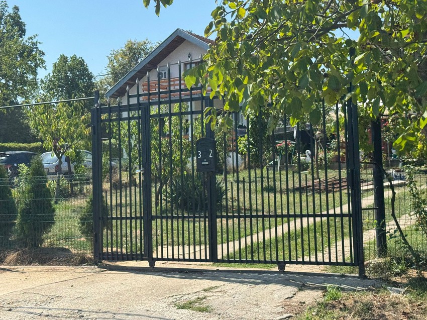 Kuća stradale devojke, Barič