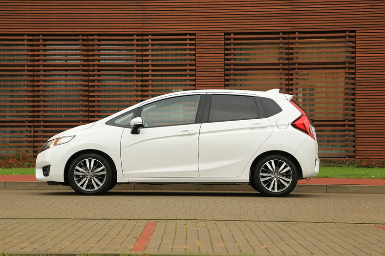 Honda Jazz 1.3 CVT Elegance - praktyczna i oszczędna, ale...