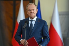 Tusk zaprasza na przedwyborczy wiec. 'Spotkajmy się, by tego nie stracić'