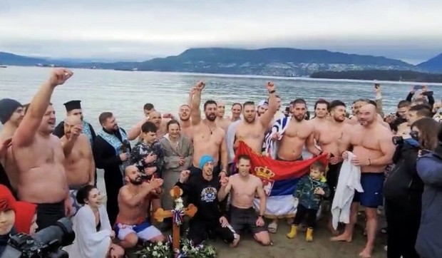 Plivanje za Časni krst u Vankuveru