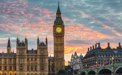 Brytyjscy posłowie ostrzegają: Siedziba parlamentu może spłonąć jak Notre Dame