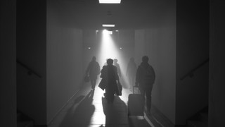 Czy istnieją racje, które tłumaczą przemoc? „Rejwach” Grynberga w Teatrze Żydowskim