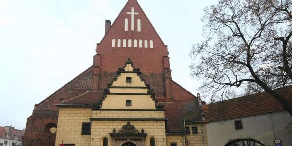 Matka i córka powiesiły się w kościele w Oleśnicy. Przed roratami