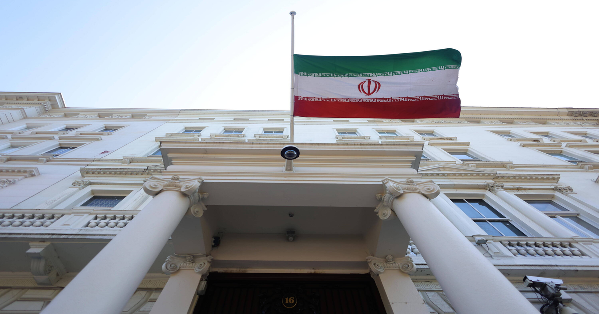 Trump-grozi-interwencj-w-Iranie-Ambasada-ewakuowana