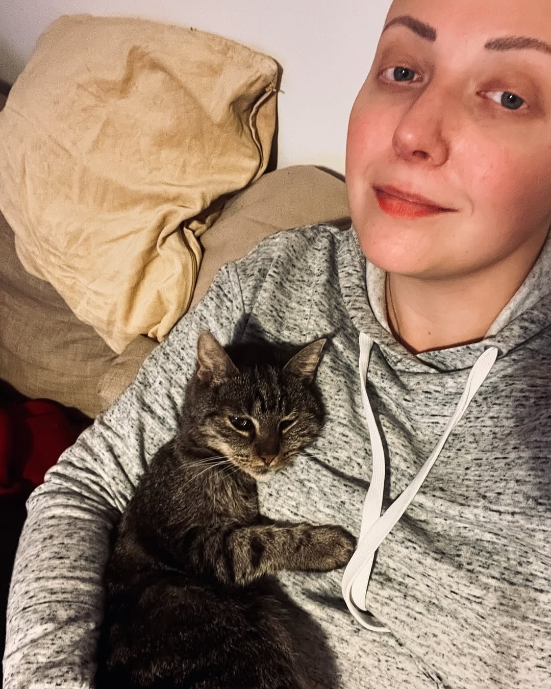 Speváčka a herečka Anna Slováčková podľahla rakovine.